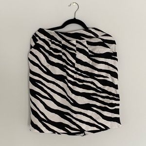 Banana Republic Black & White Stripe Skirt Size 14